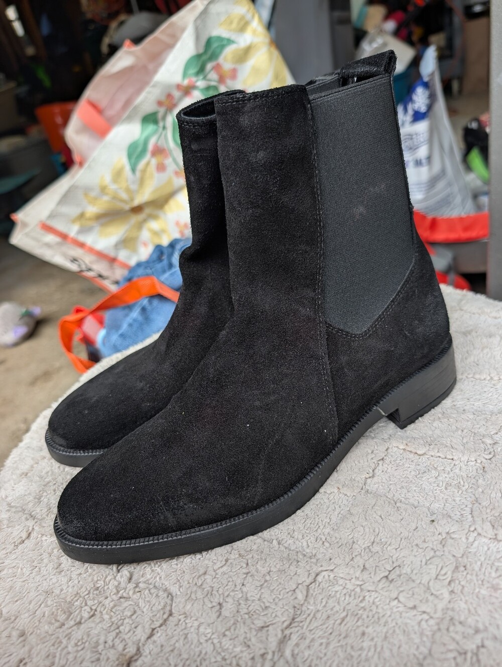 Women's Emanuele Crasto Chelsea Distressed Suede Boots Size 9/39